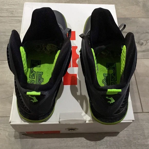 Nike Lebron 9 - Picture 3 of 7